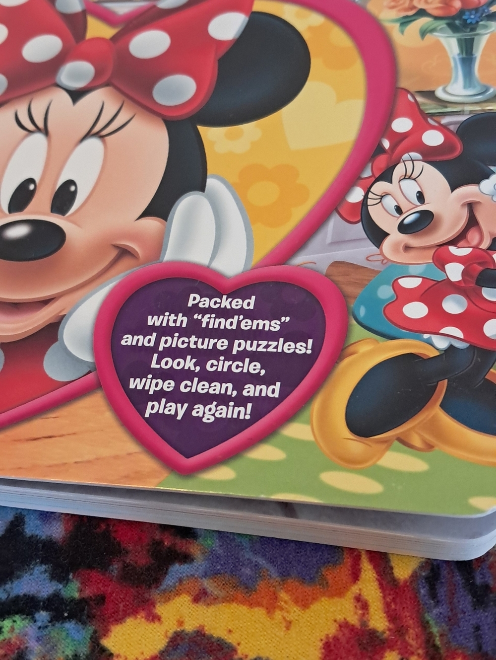 New Minnie Mouse Write & Erase Look & Find Book - Picture 2 of 5